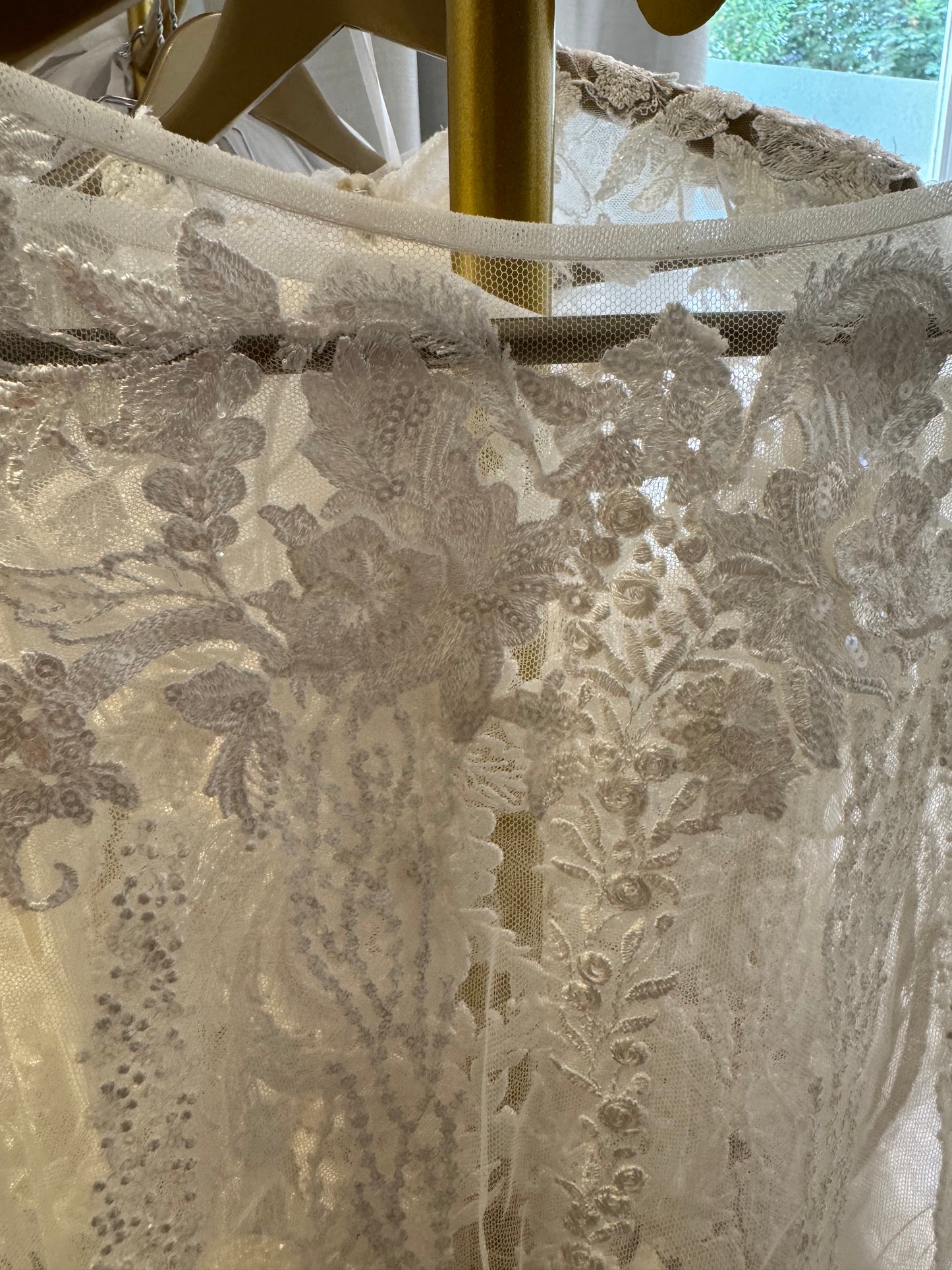 Cape Pronovias