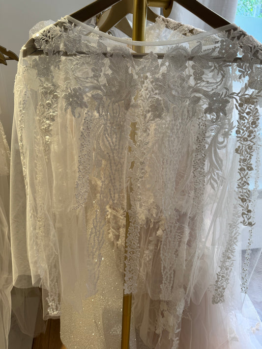Cape Pronovias